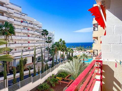 Great studio for sale in the Olympia complex, in the heart of Las Américas. The studio has 40 m2 built, distributed in 1 bathroom, a bright living room with a sofa bed, a kitchenette and a cozy terrace with sea views. The complex has an elevator, com...