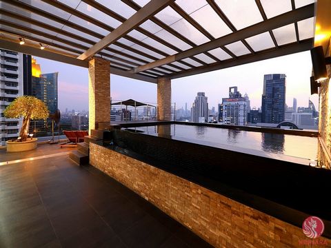 Penthouse-Eigentumswohnung mit privaten Aufzügen und Swimmingpool auf dem Terrassenbalkon in Asoke.  Das Hotel liegt in bester Lage zwischen Sukhumvit Soi 19 und Soi 21, nur 550 Meter von BTS Asoke und MRT Sukhumvit entfernt. Auch sehr kurze Entfernu...