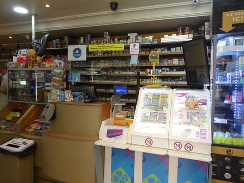 06 VEND BAR TABAC BAR LOTO 495 000 EUROS