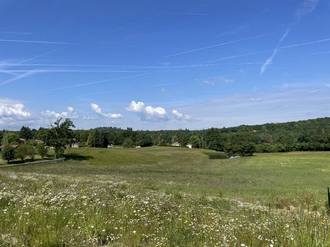 2190m2 aux portes de Limoges et Feytiat centre avec une vue dégagée.