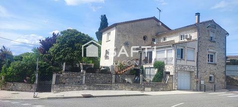 Grande maison familiale à Barjac dans le Gard