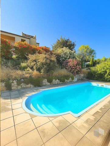 Maison 200 m2 avec piscine et vue La Garde-Adhémar