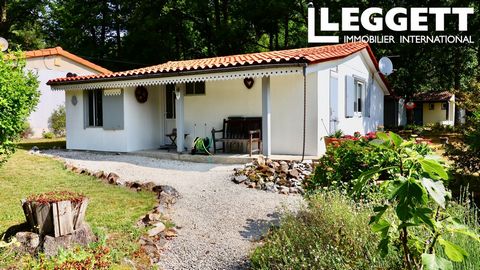 A37975NJH16 - Een mooi gelijkvloers huis met twee slaapkamers gelegen in een vakantiedorp in de oostelijke Charente en vlakbij de pittoreske Perigord Vert. De woning (60m²) verkeert in goede staat en is klaar om te betrekken of te verhuren indien gew...