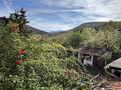 Maison de village avec jardin