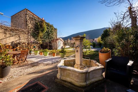 PROPRIETE 245m habitable RENOVEE AVEC GOUT A 1 HRE MER ET PËRPIGNAN