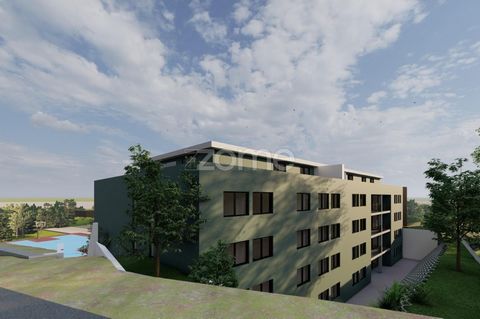 Identificação do imóvel: ZMPT576859 1-Bedroom Apartment Ground Floor Trás Trás B - TRIVIMA Development This cozy 1-bedroom apartment, located in Fonte Arcada, a quiet area of ​​Póvoa de Lanhoso, offers a perfect combination of comfort and functionali...