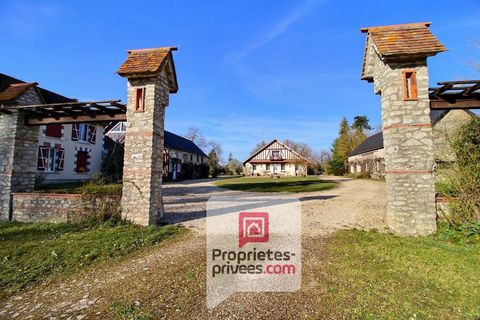 15 mn au SUD de MONTARGIS - ANCIEN RELAIS de CHASSE sur plus de 10 hectares - Situé en pleine nature, au milieu des champs, ce domaine offre un cadre paisible et préservé. Il se compose de TROIS HABITATIONS de CARACTERE réparties autour d'une vaste c...