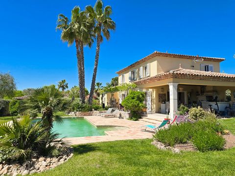 VILLA DE STANDING 6 PIECES AVEC PISCINE A FREJUS TOUR DE MARE