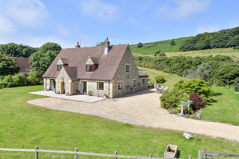 Located towards the end of rural, private lane and elevated to enjoy the breath taking landscape of its surrounding countryside, with far reaching views extending as far the Spinnaker tower in Portsmouth and Chichester Cathedral on a clear day. This ...