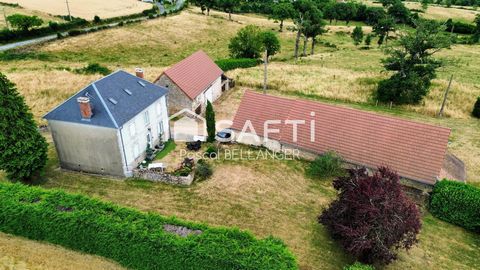 1,7 hectare attenant, découvrez cette magnifique propriété de caractère construite en 1900, offrant un cadre de vie exceptionnel avec une vue imprenable sur le majestueux Puy de Dôme.