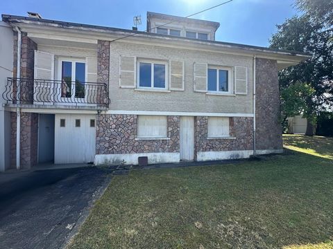 Maison 6 chambres, 3 SDB, dont apt T2, terrain et garage