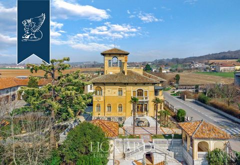 In the leafy context offered by Brescia's countryside, just five kilometres from Lake Garda, there is this fantastic art-nouveau villa with a centuries-old park and pool for sale. This 20th-century estate is surrounded by a 5,000-sqm park featur...