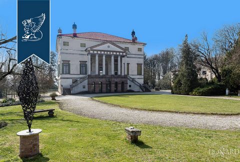 This historical villa, whose wonderful architecture puts it among the most beautiful Venetian villas, is in Fratta Polesine, in the province of Rovigo. This estate dates back to the 16th century, when it was commissioned by Vincenzo Grimani, a member...