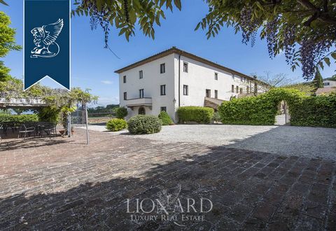 In Umbria, a short distance from Perugia, this historic building, with a view facing Lake Trasimeno, is currently for sale. In the 15th century, it was used as a stopping point for travelers who walked the road of Lake Trasimeno. After a careful rest...