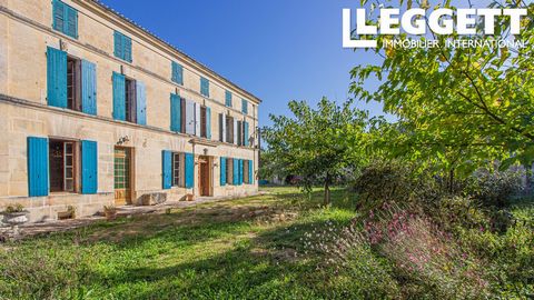 A16885 - Superb stone house with lots of character on large plot of land and its outbuildings (secondary dwellings, barn, wine storehouse, wine workshop), in a quiet village close to Cognac and its many amenities. Information about risks to which thi...