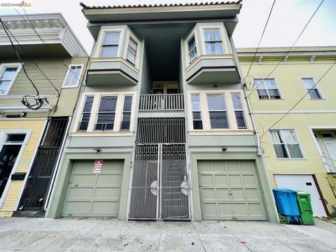 Located in the heart of the Mission district. This 4 unit plus 2 bonus units building is in walking distance to BART, public transportation, restaurants and shopping. All four Units are 2 Bedrooms -1Bath and bonus unit is 2 bed 1 bath. All units are ...