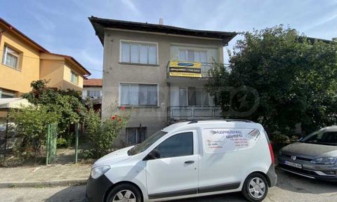 SUPER PROPERTY Agency: ... We present for sale a detached house with a yard in Dragalevtsi quarter. Kumbair of Vidin. The house has a total area of 128 sq.m, distributed between two floors with an internal staircase. The property is distributed as fo...
