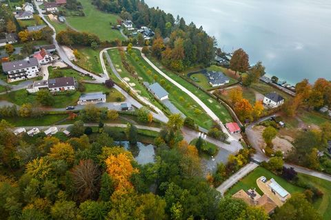 Ce studio pour 2 personnesest situé sur le magnifique parc de vacances Resort Wörthersee, à quelques pas (5 minutes) du lac bleu clair du même nom. Le petit centre de Schiefling am Wörthersee se trouve à 2,5 km et l'agréable ville branchée de Velden ...