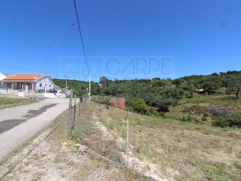 Rustic land for sale, with 2,200 m2, in Calhandriz Terrain features: Total area - 2,200 m²; Construction of support for agriculture with a mill. Situated on a hillside; Unobstructed view; Bordered by a main tarmac road and a creek. Location: Just 5 k...