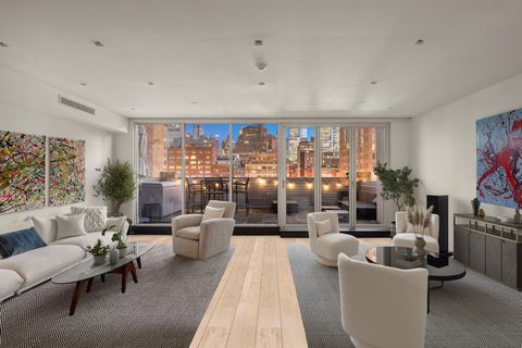 Perched at the top of a boutique luxury development overlooking downtown Manhattan and Tribeca's Historic District, the Penthouse at Laight House is a 3,730-square-foot triplex featuring 3 oversized bedrooms, 3.5 meticulously renovated bathrooms, and...