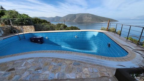 For sale fantastic villa of 400sq.m. with unlimited sea view and near the sea in a natural cove above, 3 levels with underfloor heating, alarm, elevator, hydromassage, electric windows, two fireplaces, BBQ, garden with autonomous watering. Ground flo...