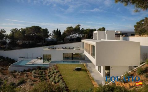 Located in Santa Eulalia, MAGNIFICENT and LARGE Contemporary Villa with breathtaking VIEWS!!! 6 comfortable bedrooms with dressing room, 6 bathrooms, 1 bathroom / toilet ' Visitors ' , large living - dining area with its fully fitted and equipped Ame...