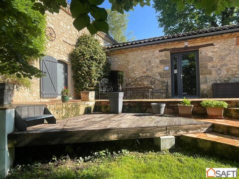 Située à Beaugas (47290), cette ancienne ferme rénovée de 305m² se trouve à 10 minutes de Cancon, offrant un cadre de vie paisible au cœur de la campagne lot-et-garonnaise. La propriété, exploitée en tables d'hôtes, bénéficie d'un environnement de 3,...