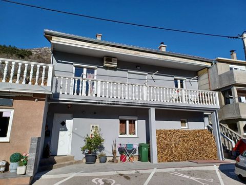 Location: Ličko-senjska županija, Senj, Senj. SENJ - Spacious family house with office space A spacious family house with office space is for sale in Senj. The house consists of a basement, ground floor and attic, as well as business space in the ext...