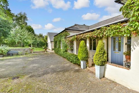 What the owners say: We bought this unusual property some 37 years ago as we were instantly attracted to the quiet location right in the centre of Tunbridge Wells yet completely off road and we have been very happy here. The house is hidden behind a ...