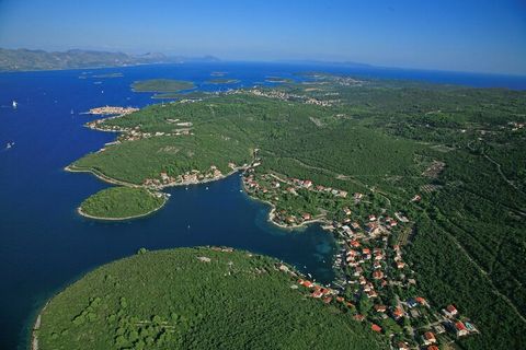 Apartment Classic is situated in a beautiful secluded bay near Korčula Town and it is a famous beach spot on Island of Korčula. This Two Bedroom Apartment features WiFi, air-conditioning and SAT TV. Spacious terrace with sea and city views offers an ...