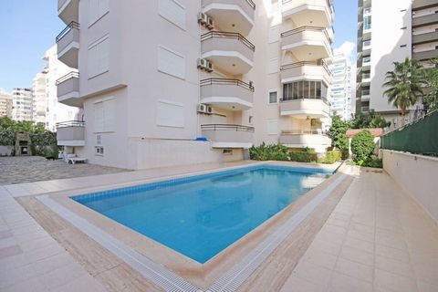 Two-bedroom apartment in the center of Mahmutlar, close to all the restaurants, markets, bakery, grocery shop, fitness center The apartment is only 400 meters from sandy beaches Price included the white goods and furniture