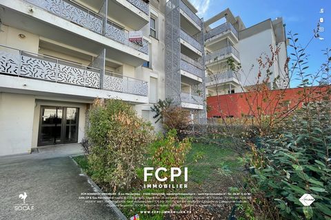 La agencia FCPI Immobilier le ofrece en exclusiva este apartamento T2 con una superficie aproximada de 41,59 m2 situado en la 2ª planta con ascensor en una residencia de 2013 en la localidad de Toulouse, sector Bellefontaine. ¡Libre de cualquier ocup...