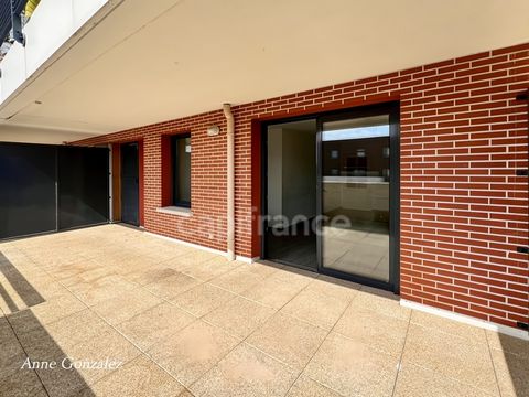 ORLEANS CHATEAUDUN-SONIS, à vendre très bel appartement T3 avec deux terrasses (20 et. 10 m2) et un garage-box fermé deux voitures