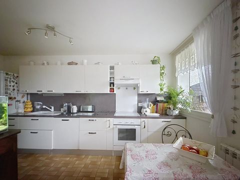 Appartement 5 Pièces en Rez-de-Jardin avec Terrasse