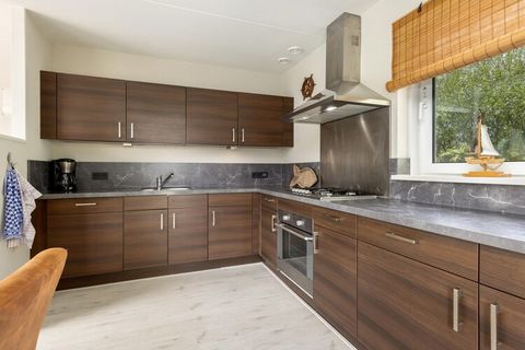 Waterfront Wellness & Comfort Experience tranquil living at It Wiid country estate, where charming bungalows sit nestled beside peaceful waterways. Choose from cozy 4-person semi-detached homes to spacious 8-person wellness bungalows featuring privat...