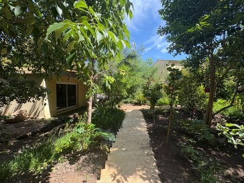 Charmante maisonnette de 35 m² avec jardin arboré de 300 m² Fréjus