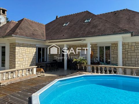 Villa de grand standing avec 5 chambres, sur terrain de 4000 m2 avec piscine