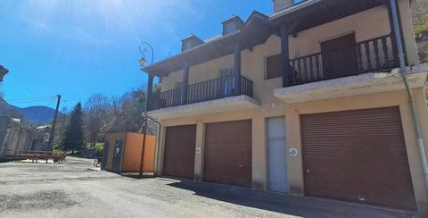 Maison composé de deux appartements et garage spacieux