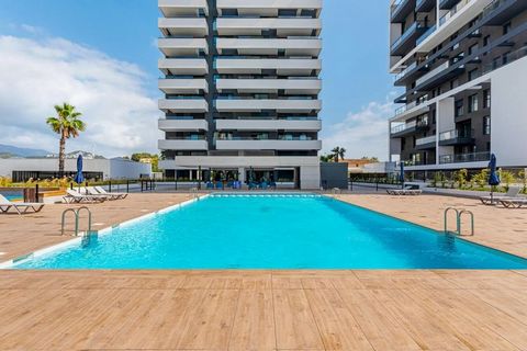 Exclusive 3-bedroom apartment with sea views in Calpe, just steps from the beach and the town centre. Discover this elegant luxury apartment in Calpe (Costa Blanca), located just a short walk from the beach and offering views of the Mediterranean Sea...