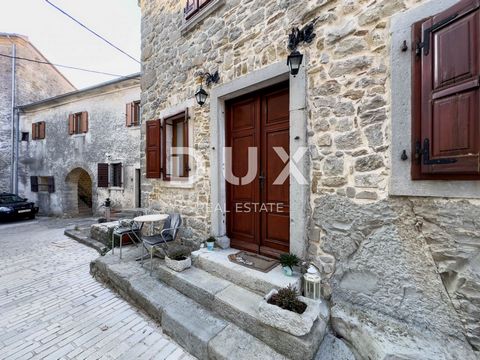 Location: Istarska županija, Gračišće, Gračišće. ISTRIA, GRAČIŠĆE - Renovated autochthonous stone house in the historic heart of Istria Discover the charm of this beautiful autochthonous house located in the historical heart of Istria. With a total a...