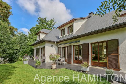 Exclusivité. Maison familiale d'exception à l'Etang-La-Ville/ Marly-Le-Roi