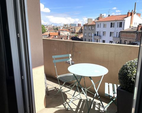 Toulouse Les Chalets/Concorde : T3 lumineux avec vue sur les toits et le Canal du Midi