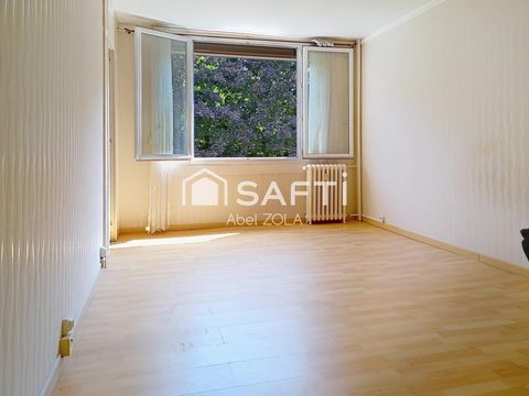 Appartement 2 pièces avec un séjour, une chambre, une cuisine, un WC, une cave.