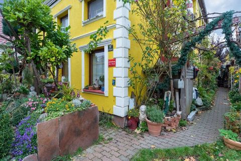 This charming apartment with 2 bedrooms is located in Wismar. It has a shared garden, shared barbecue, and shared terrace, which make it perfect for a group or a family. The nearest town centre in Wismar is only 1 km away whereas the Wendorf town cen...
