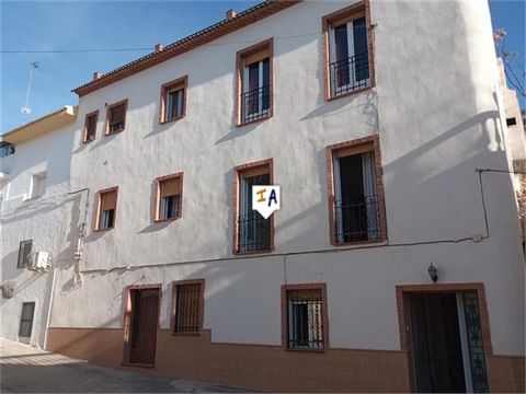 This exclusive to us 348m2 build, 16 room property is situated in the sunny and beautiful town of Moraleda de Zafallona, in the Granada province of Andalucia, Spain. It is formed by three different houses that are completely interconnected. We can en...