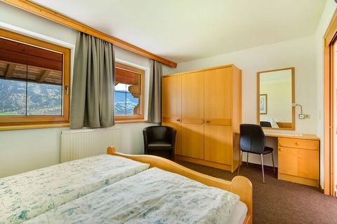 Comfy abode in the Fügenberg to host 2 people in a bedroom and a living/bedroom. 400m from the Spieljochbahn valley station, so you can leave your car behind as the free ski shuttle will take you there and stops almost on your doorstep. With a magnif...