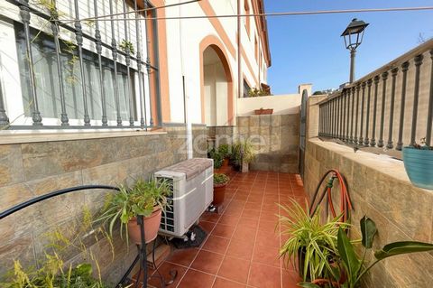 Identificação do imóvel: ZMES506606 Zome Málaga Real Estate verkoopt deze prachtige twee-onder-een-kapwoning in het plaatsje Colmenar (Málaga), op slechts 25 minuten via de snelweg ligt Colmenar, een wit dorpje in de Axarquia en gelegen aan de ingang...