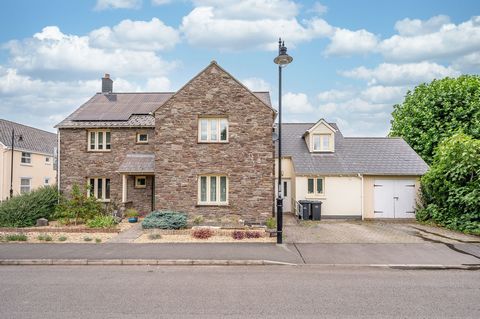 A well appointed, substantial 5 bedroom detached house with one bedroomed annexe, situated on the fringe of a small, popular residential development the pretty village of Glangrwyney, conveniently located between Abergavenny and Crickhowell within th...