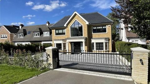 An amazing, nearly new build family home of approx. 4,000 sq ft finished to an exceptionally high standard boasting 3 reception rooms, 6 bedrooms, cinema room and gym located on one of the premier roads in Cuffley. An amazing, nearly new build family...