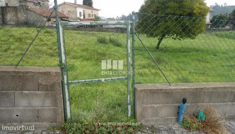 Plot of land for sale, with 227 m2 of area for construction of a townhouse. Quiet place. Sobreira, Paredes. Ref.: MC07776 FEATURES: Land Area: 227 m2 Area: 227 m2 Used Area: 227 m2 Energy Efficiency: Exempt ENTREPORTAS Founded in 2004, the ENTREPORTA...